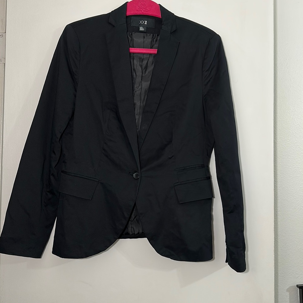 💕Forever21 Black Blazer